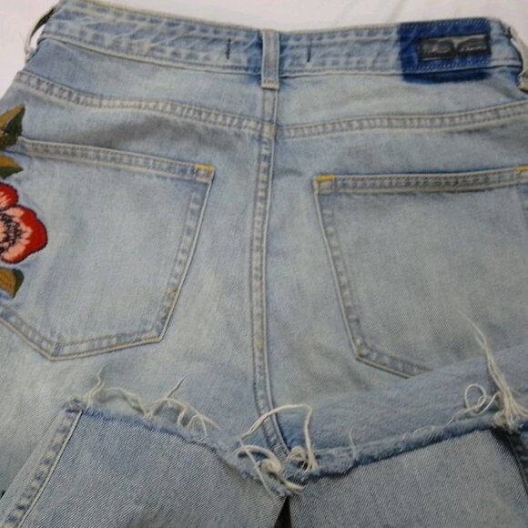 Abercrombie And Finch Signature Collection Ripped Blue Jeans Size 28'x27" - Picture 3 of 8